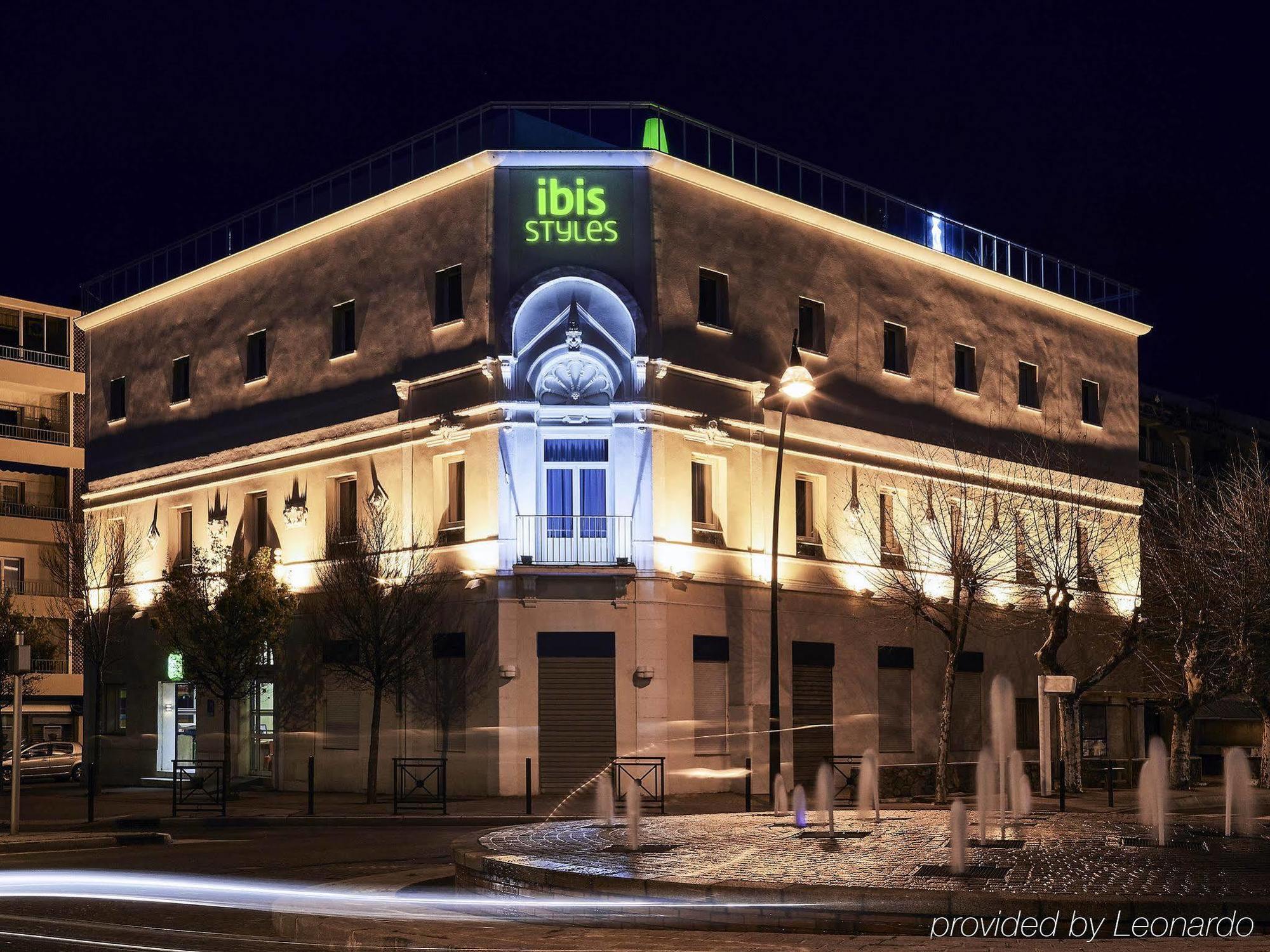 Ibis Styles Hyeres Rooftop & Spa Exterior foto